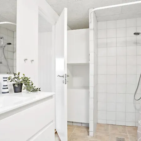 Awesome In With Kitchen Holiday home *